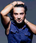 Tarkan2001_104.jpg (28676 bytes)