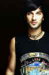 Tarkan2001_171.jpg (94153 bytes)