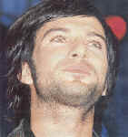 tarkan2001_57.jpg (319195 bytes)