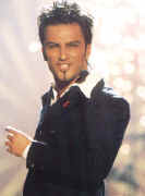 tarkan2002.jpg (123946 bytes)