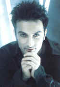 tarkan2003.jpg (156488 bytes)