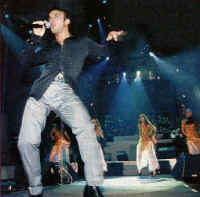 tarkan2071.jpg (41572 bytes)