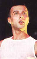 tarkan2201.jpg (27895 bytes)